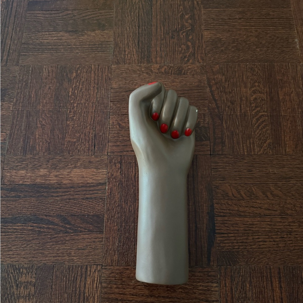 DOYI Girl Power Vase